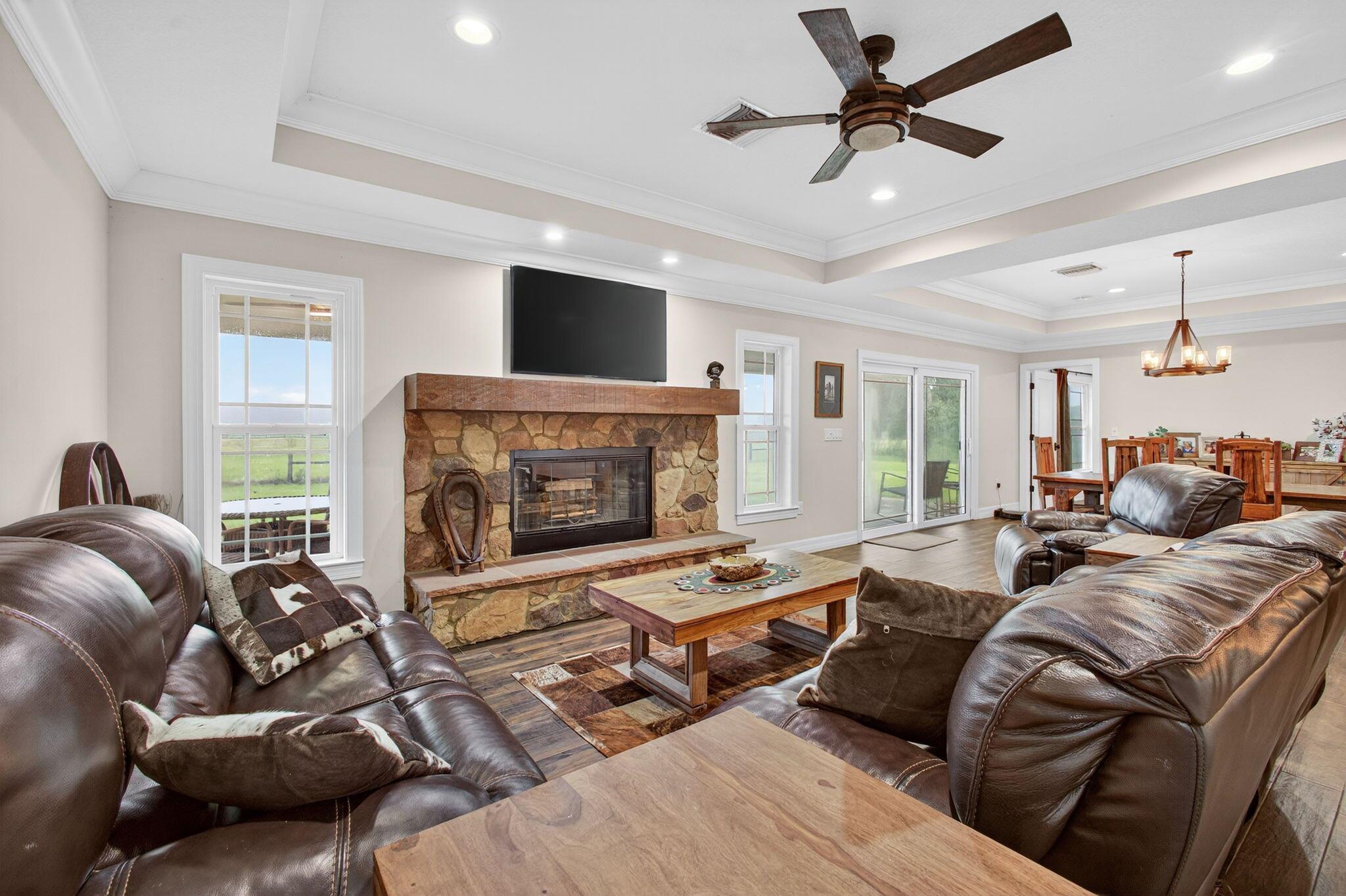 SUNCREEK RANCH - Residential