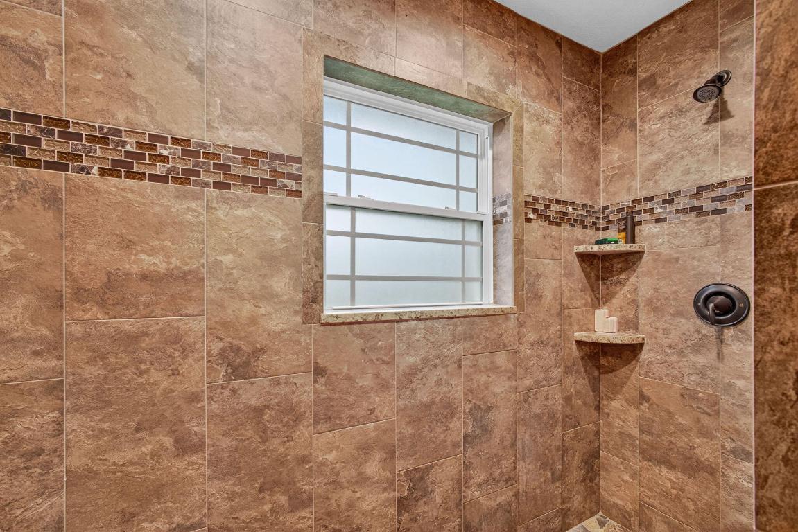 SUNCREEK RANCH - Residential