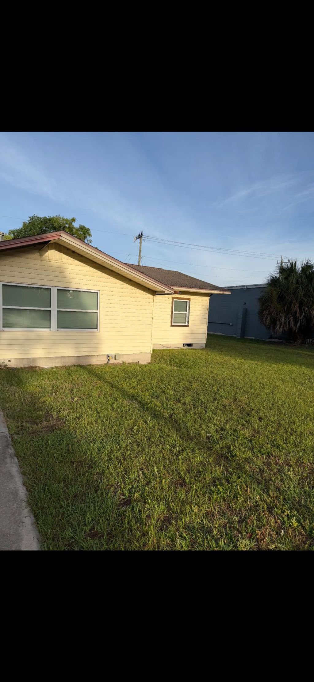 Photo of 1011 S Palm Avenue, Palatka, FL 32177 (MLS # B26011971)