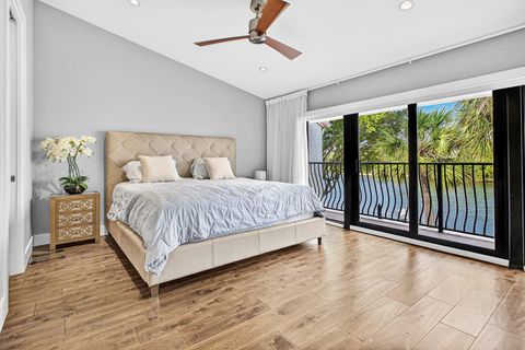 Tiny photo for 605 NE 19th Avenue, Deerfield Beach, FL 33441 (MLS # B26011658)