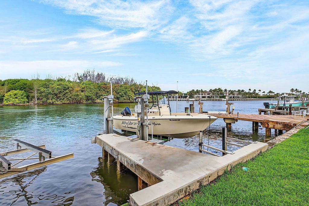 Photo of 605 NE 19th Avenue, Deerfield Beach, FL 33441 (MLS # B26011658)