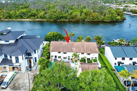Tiny photo for 605 NE 19th Avenue, Deerfield Beach, FL 33441 (MLS # B26011658)