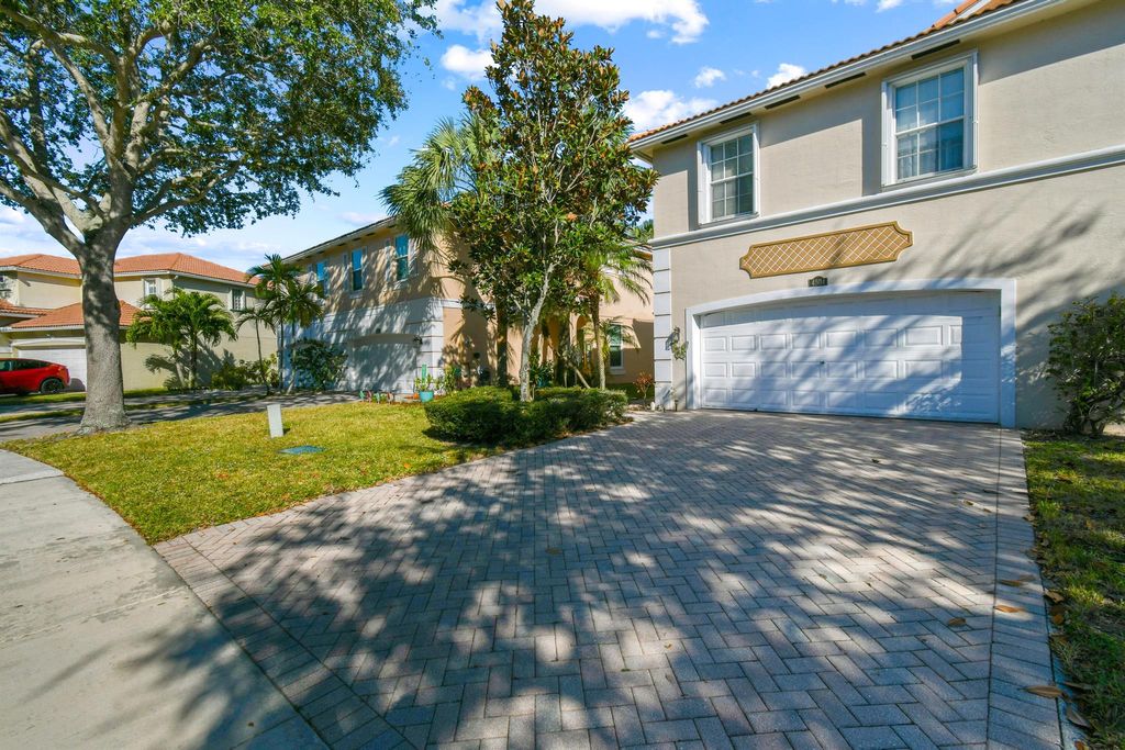 Photo of 4504 Thornwood Circle Circle, Palm Beach Gardens, FL 33418 (MLS # R11044878)