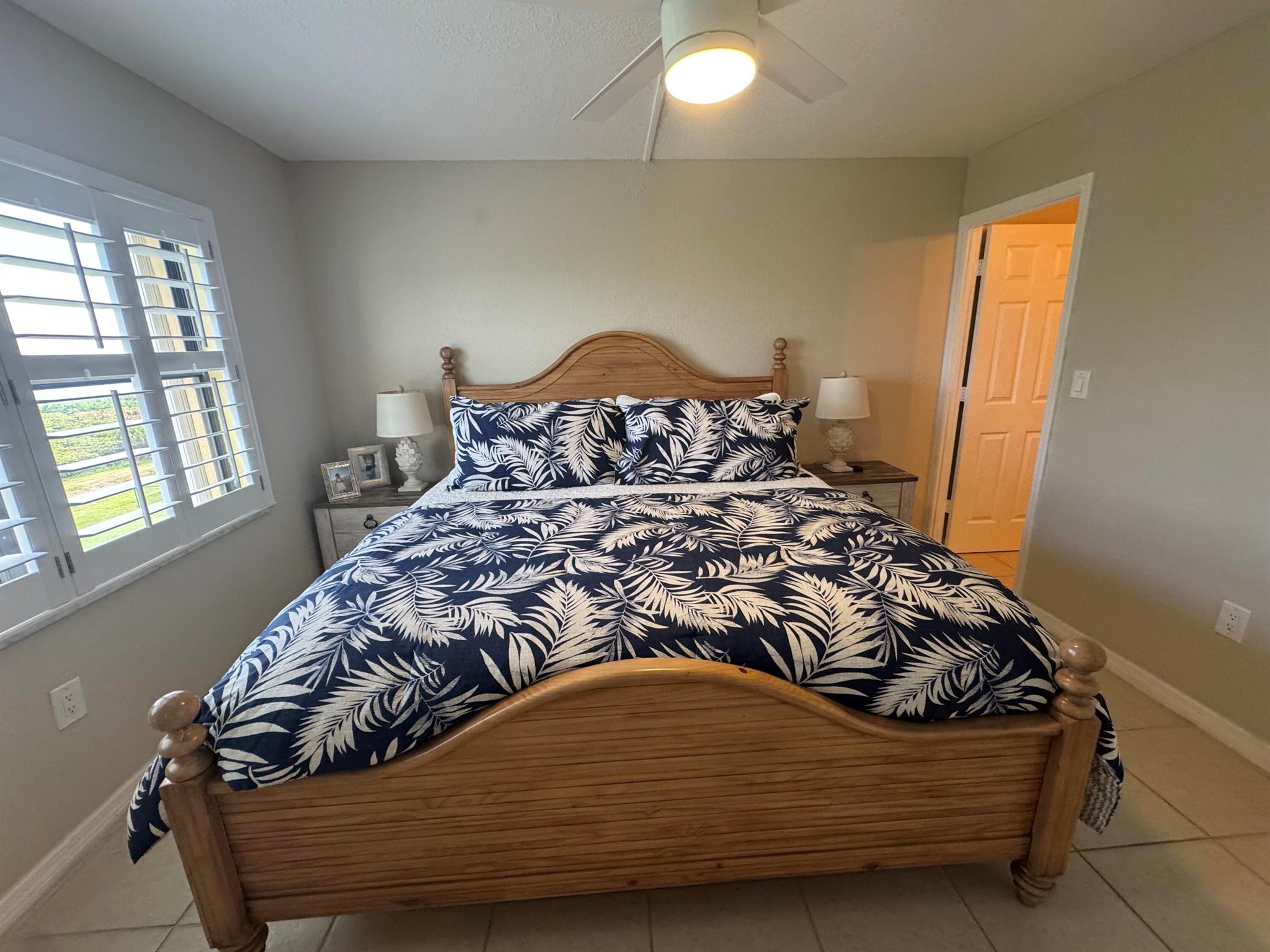 SEA PALMS CONDOMINIUM - Residential Lease