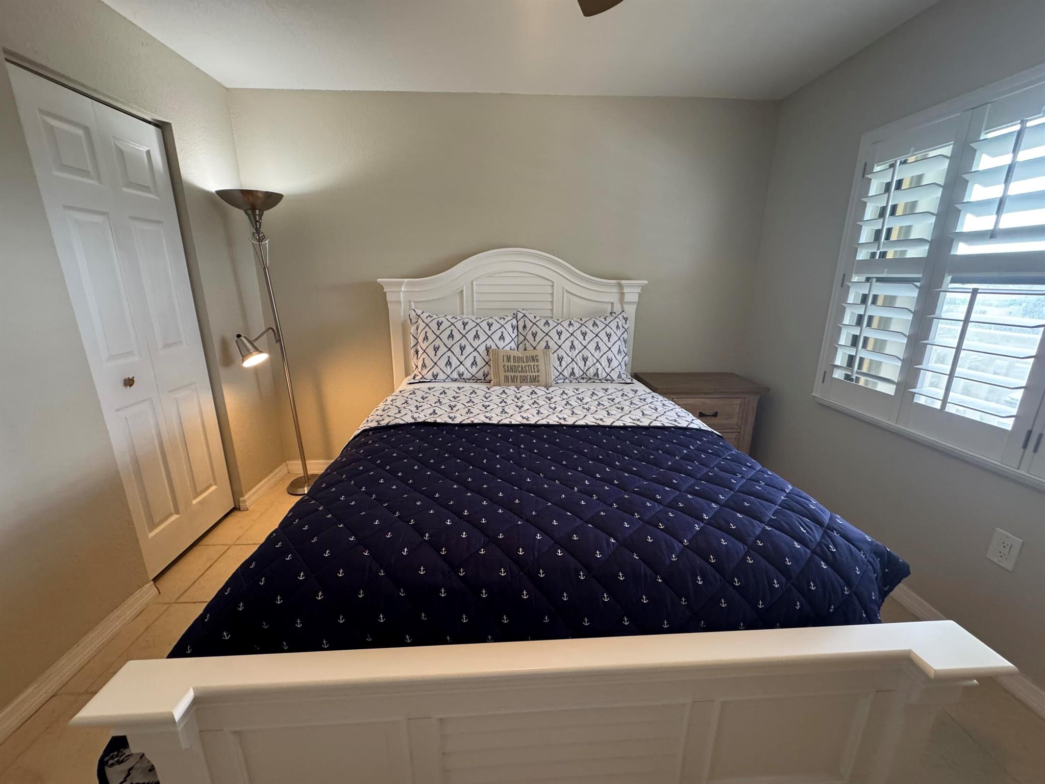 SEA PALMS CONDOMINIUM - Residential Lease