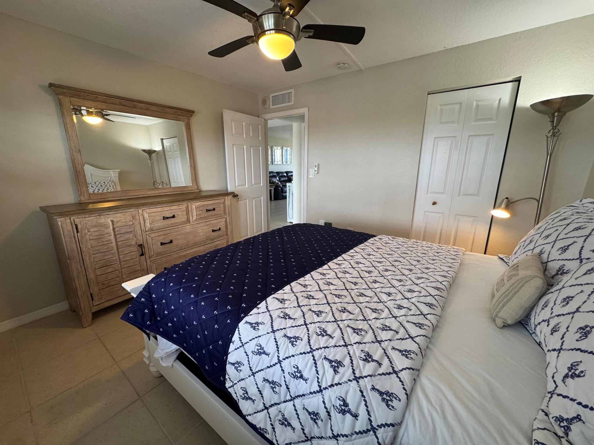 SEA PALMS CONDOMINIUM - Residential Lease