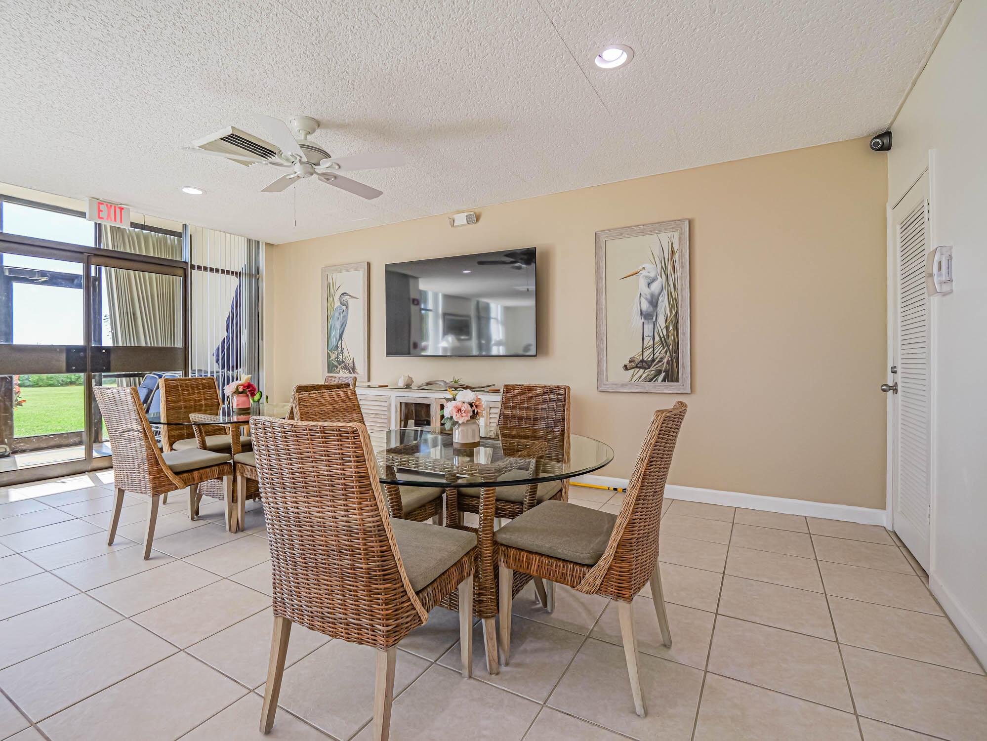 SEA PALMS CONDOMINIUM - Residential Lease