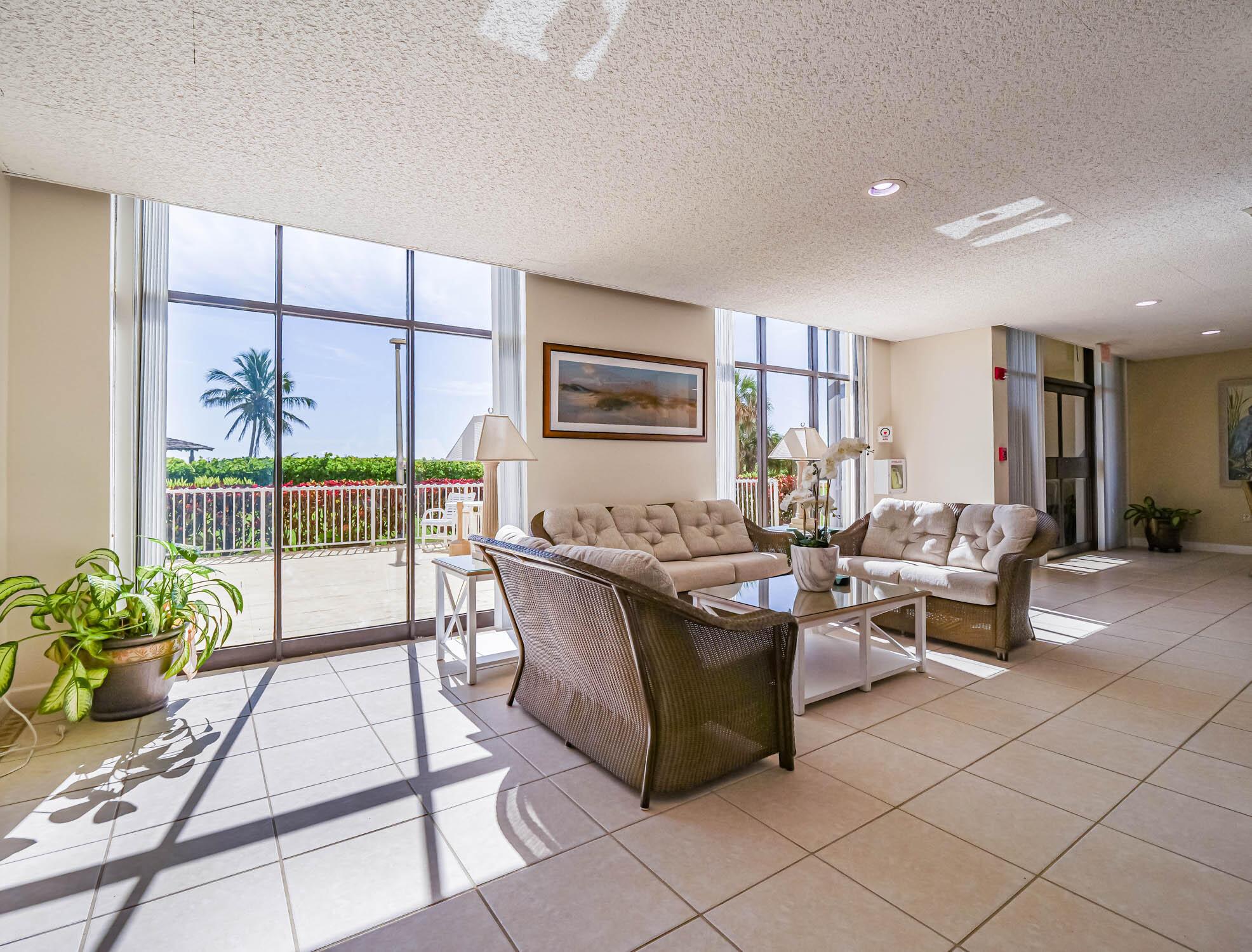 SEA PALMS CONDOMINIUM - Residential Lease