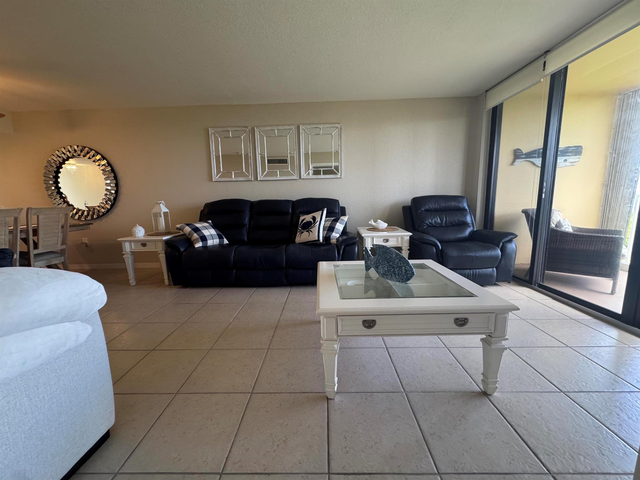 SEA PALMS CONDOMINIUM - Residential Lease