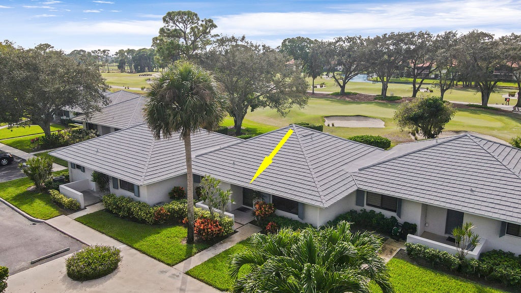 Photo of 820 Club Drive, Palm Beach Gardens, FL 33418 (MLS # R10888999)