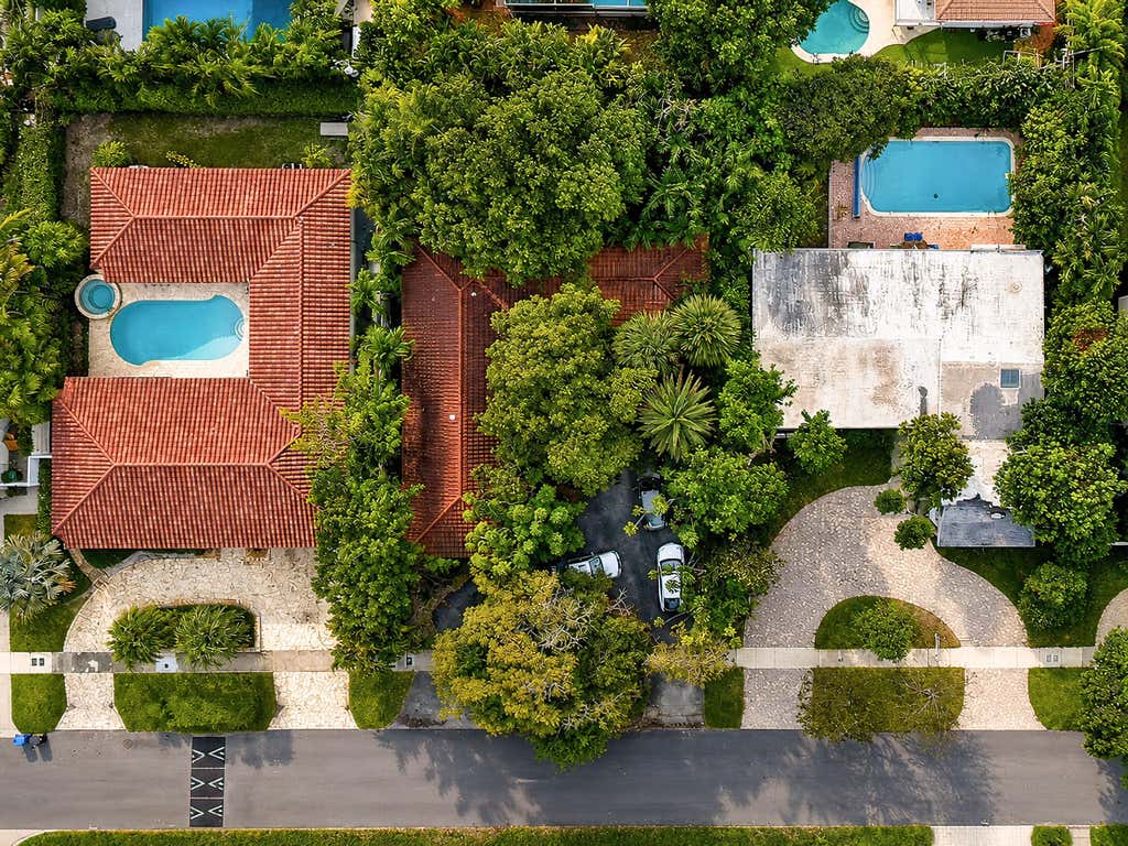 Photo of 1943 SE 25TH Avenue, Fort Lauderdale, FL 33316 (MLS # B26057488)