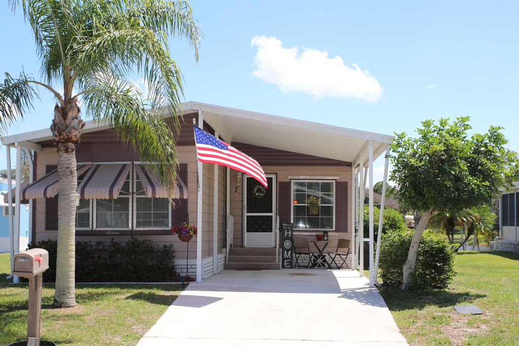 Photo of 7 Guadalupe, Port Saint Lucie, FL 34952 (MLS # B26018599)