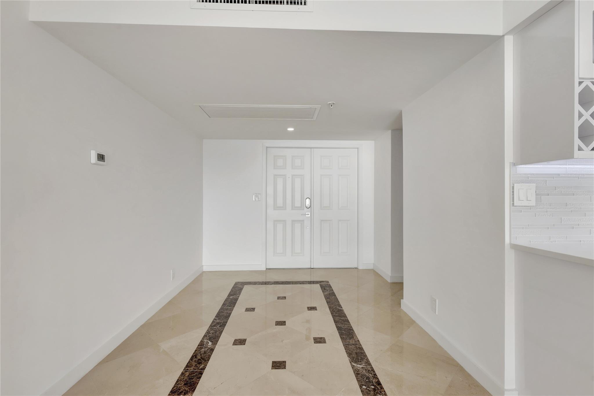 ISLAND POINT CONDO - Residential