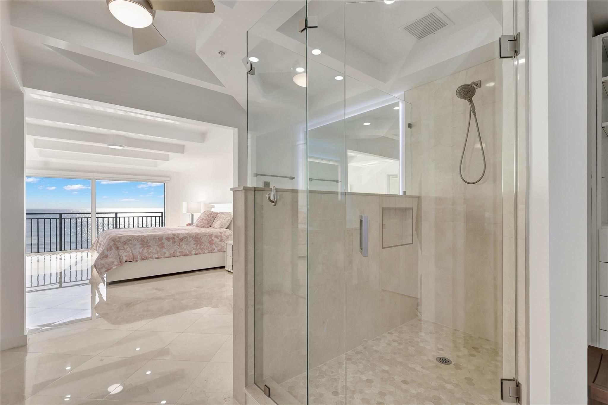 ISLAND POINT CONDO - Residential