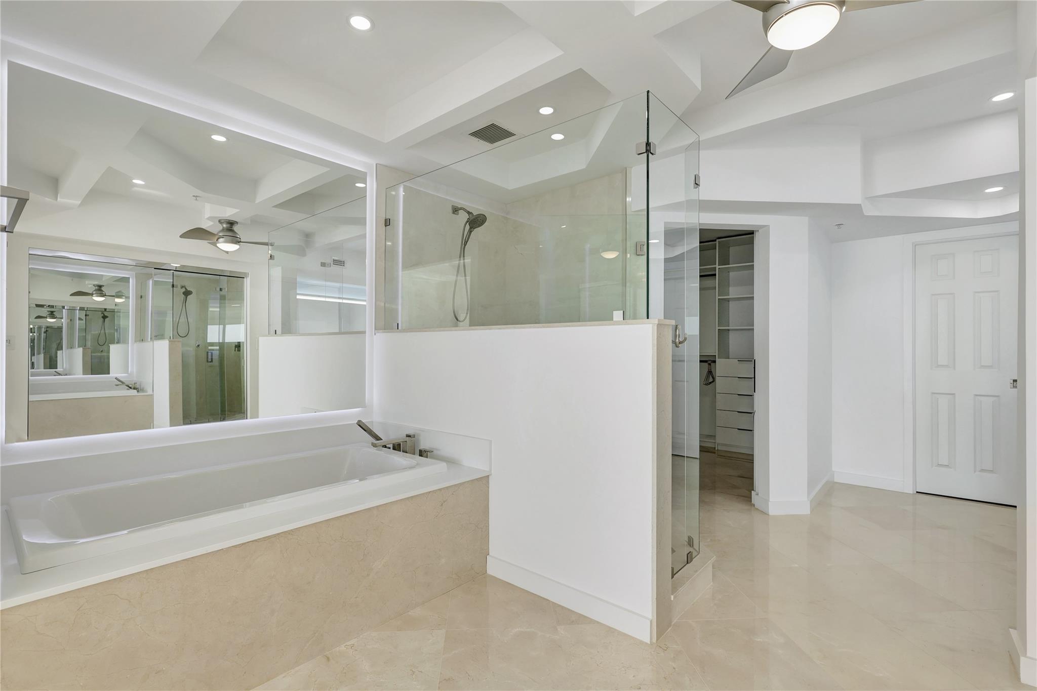 ISLAND POINT CONDO - Residential