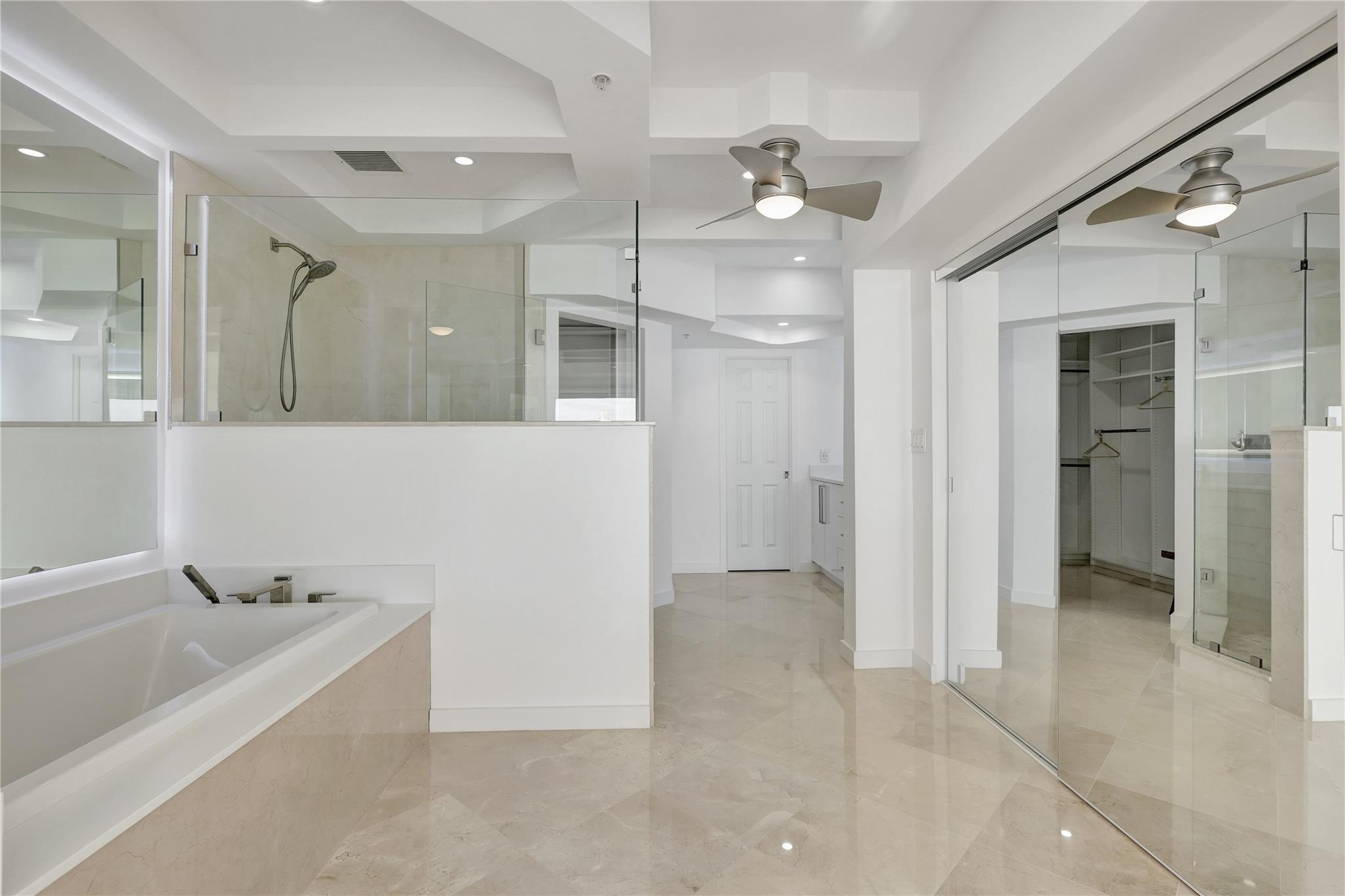 ISLAND POINT CONDO - Residential