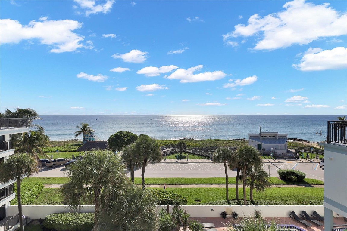 ISLAND POINT CONDO - Residential