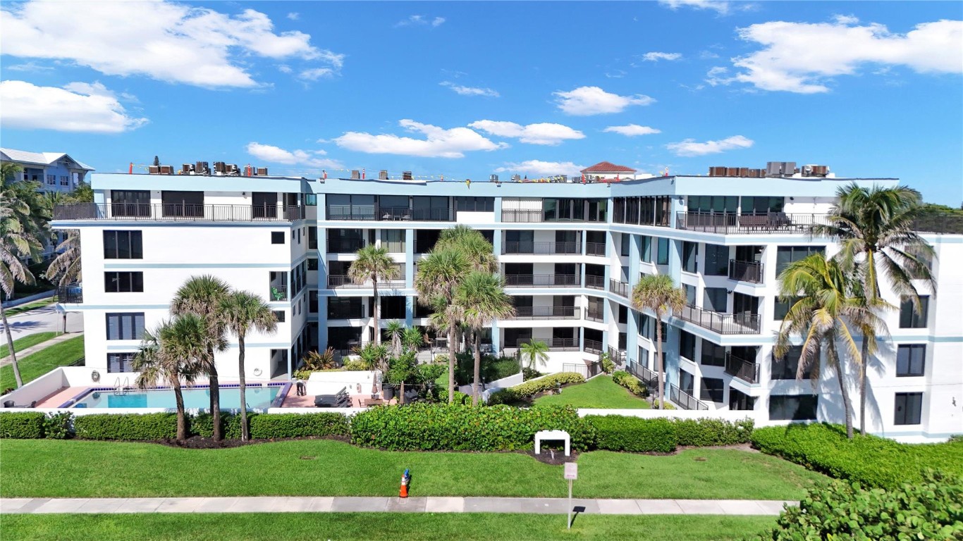 ISLAND POINT CONDO - Residential