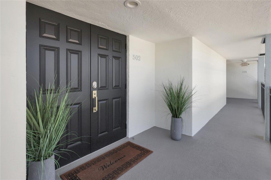 ISLAND POINT CONDO - Residential