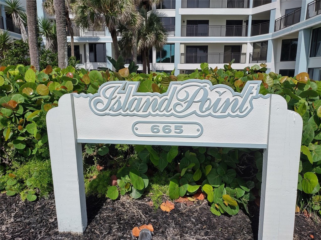 ISLAND POINT CONDO - Residential