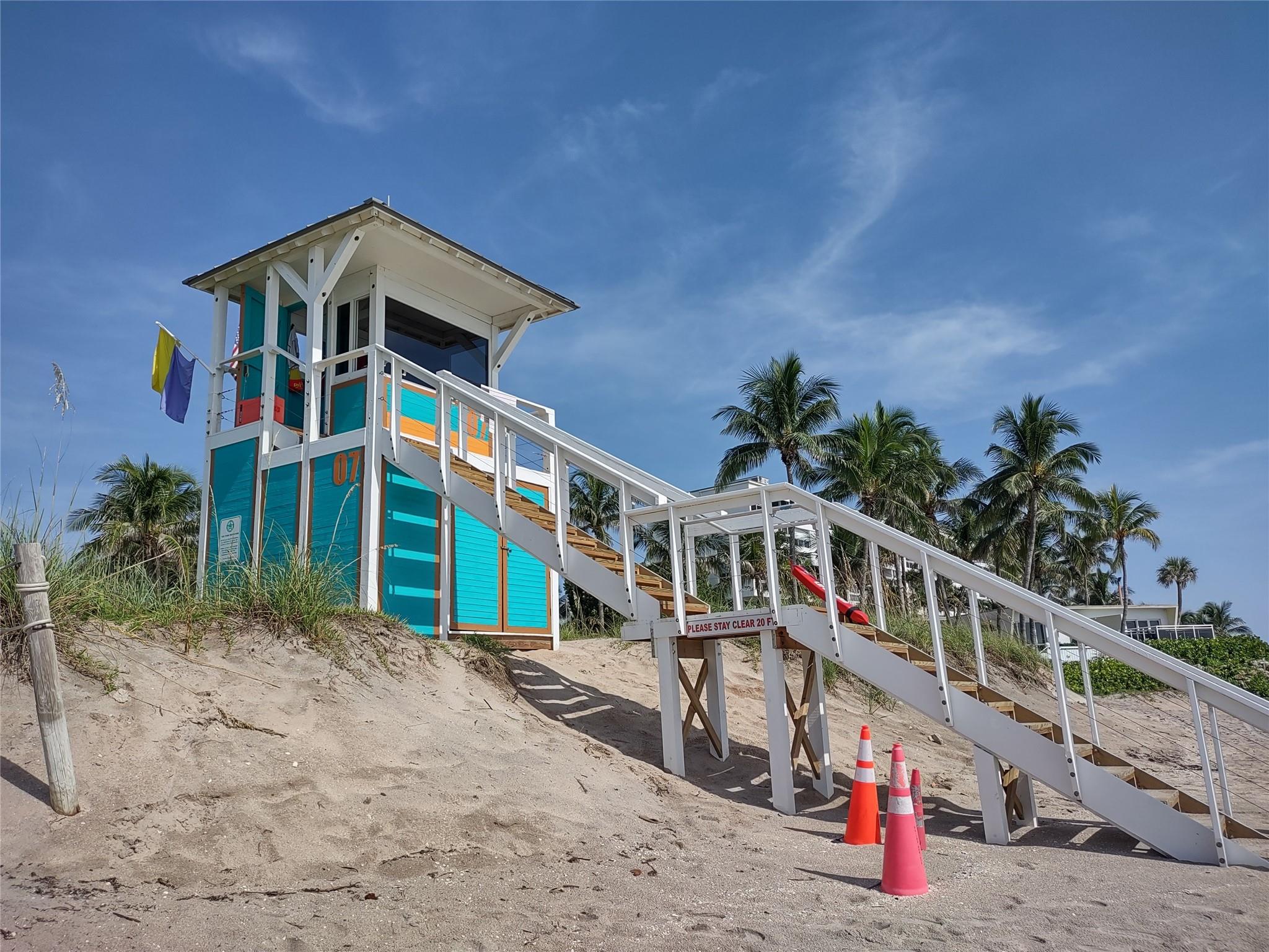 ISLAND POINT CONDO - Residential