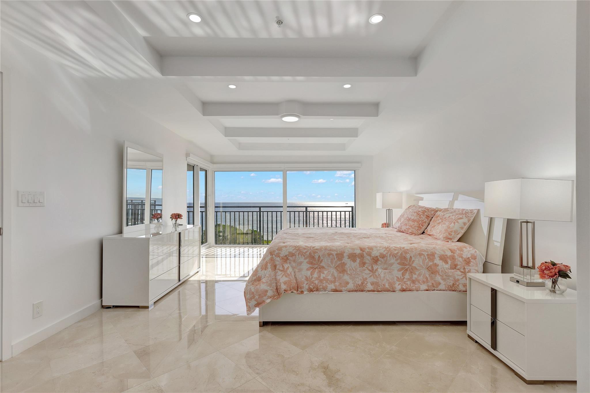 ISLAND POINT CONDO - Residential