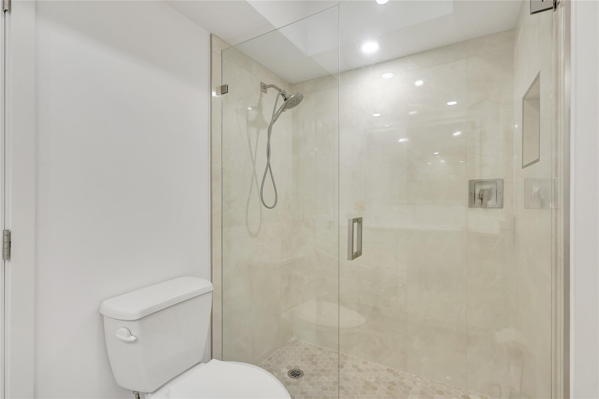 ISLAND POINT CONDO - Residential