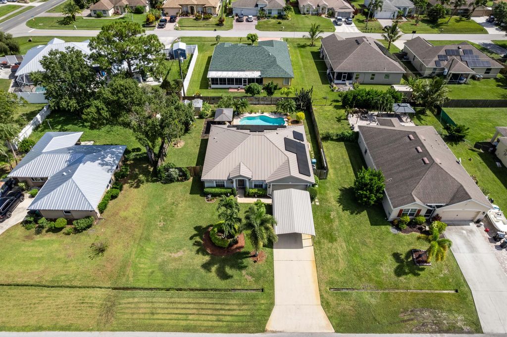 Photo of 1817 SW Davis Street, Port Saint Lucie, FL 34953 (MLS # R11132575)