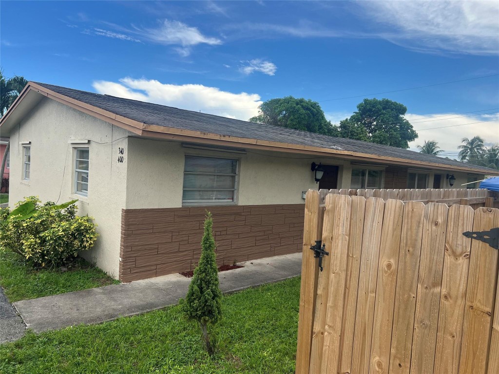 340-400 NE 44th Street