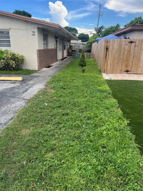 340-400 NE 44th Street