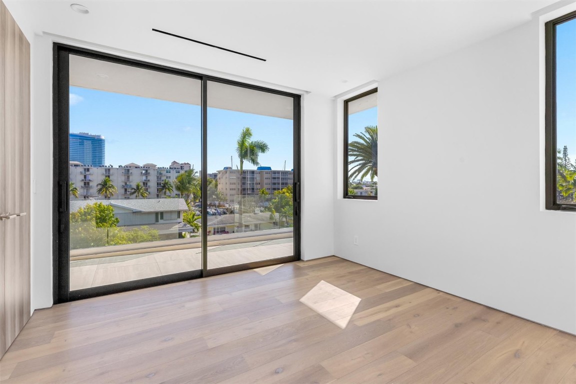 Lauderdale Harbors - Residential