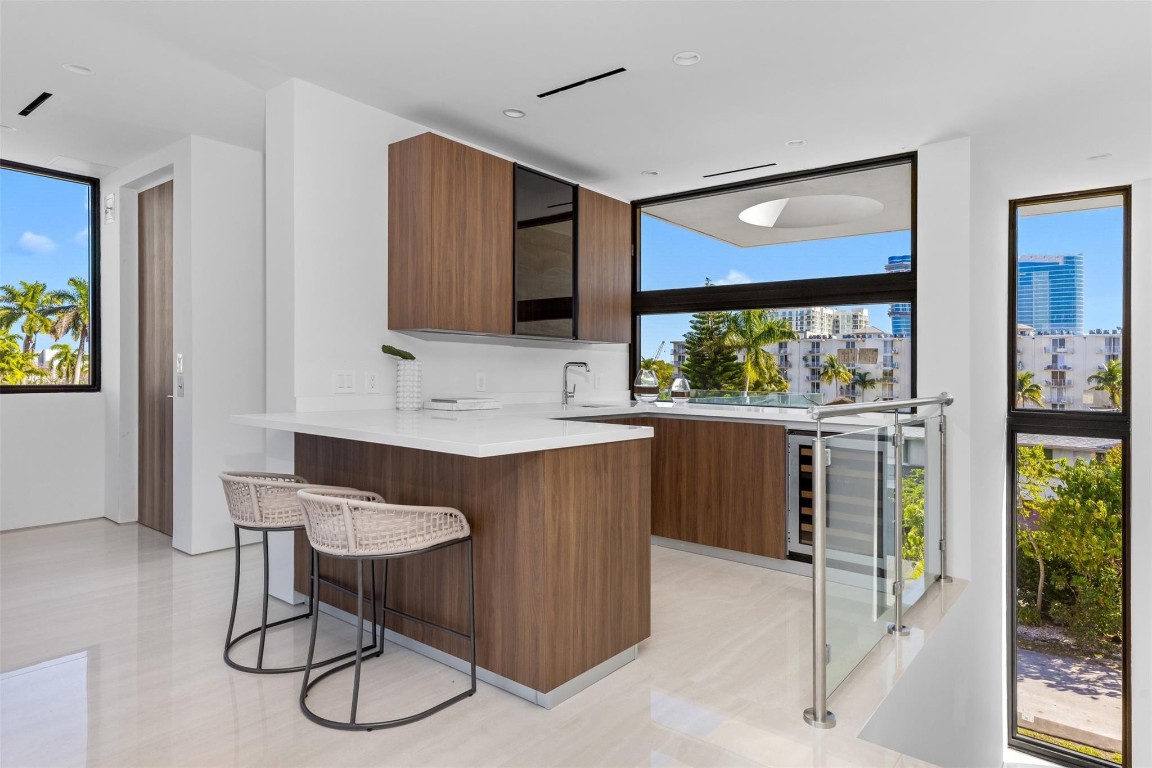 Lauderdale Harbors - Residential