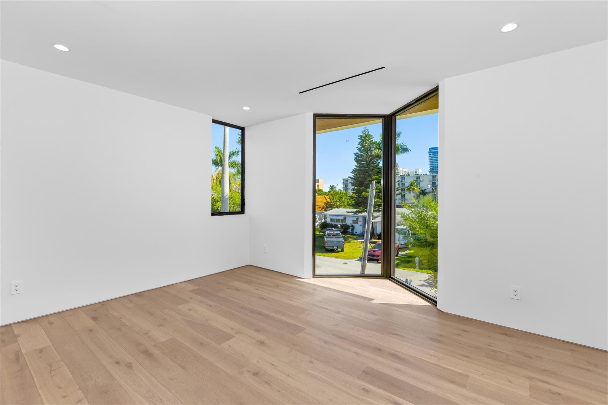 Lauderdale Harbors - Residential