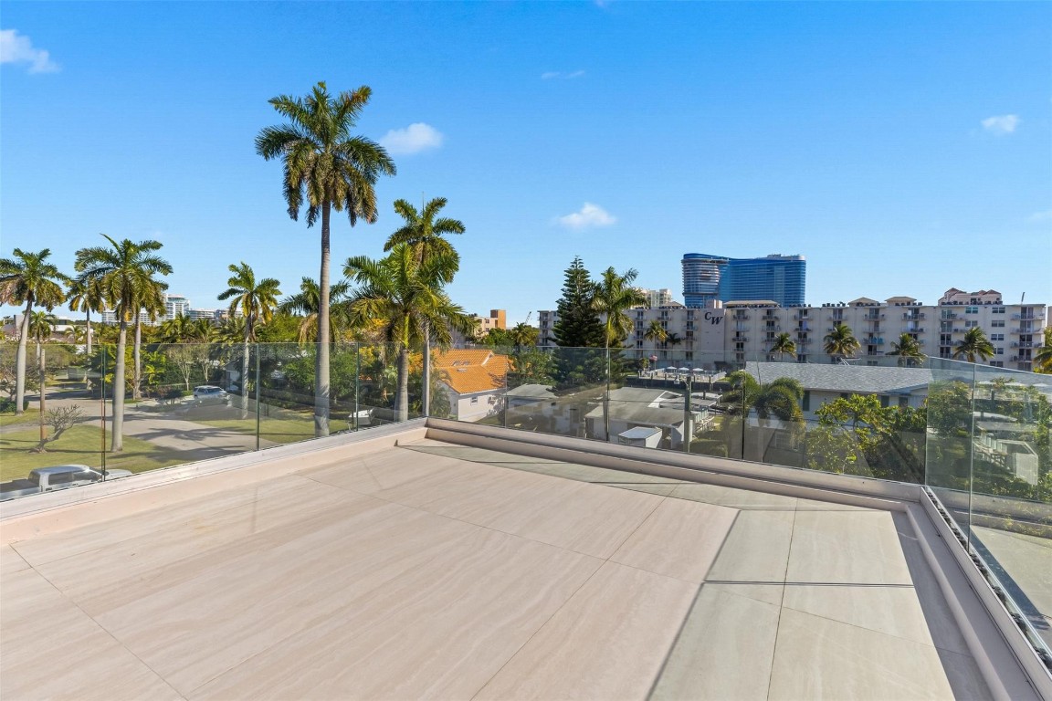 Lauderdale Harbors - Residential