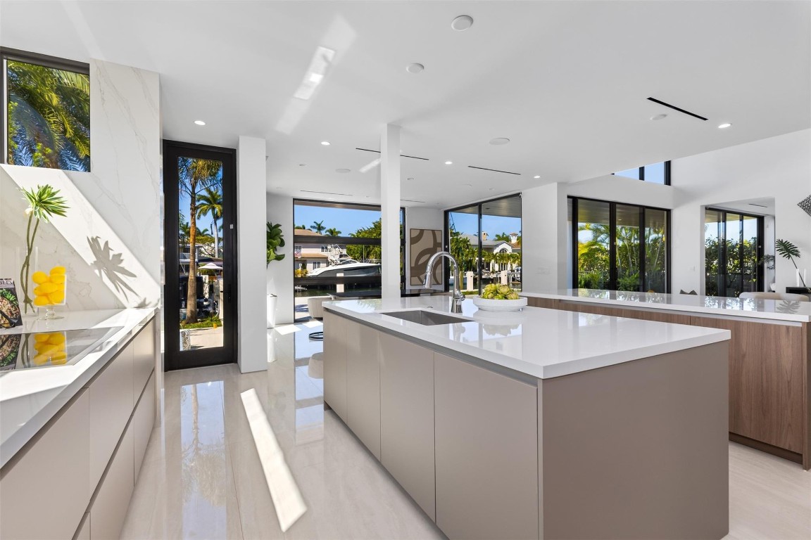 Lauderdale Harbors - Residential