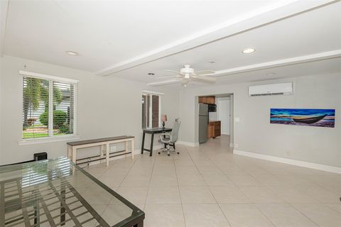 A home in Wilton Manors