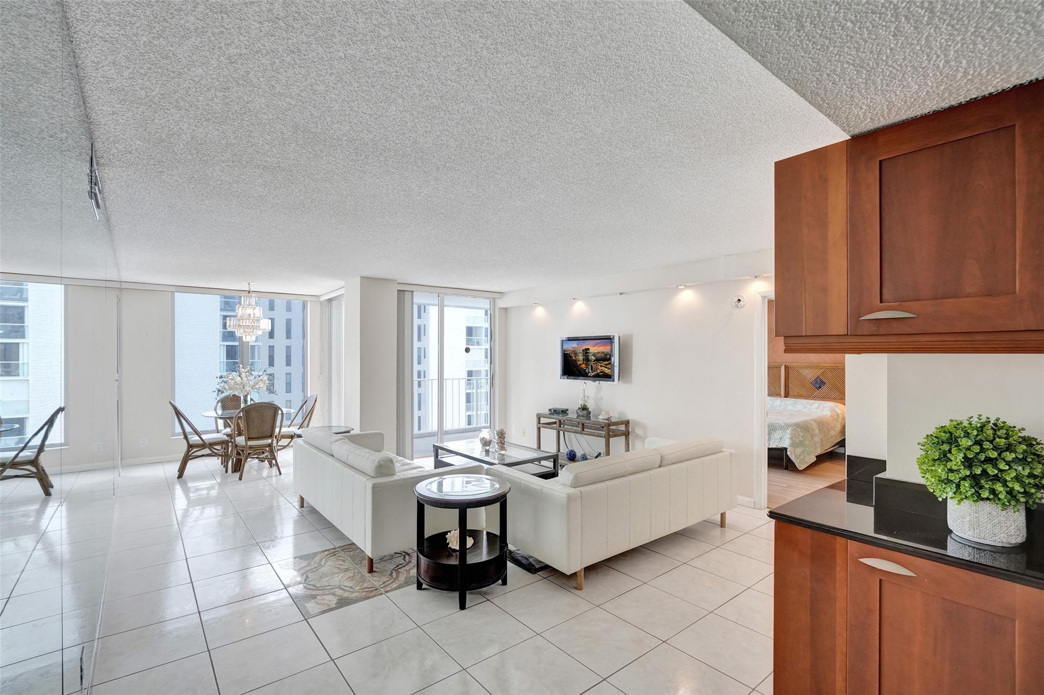 1010 S Ocean Blvd 1410