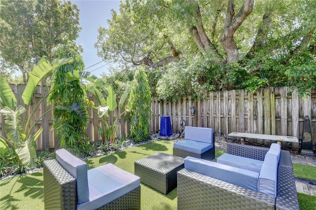 FAVALE ESTATES - Residential Lease