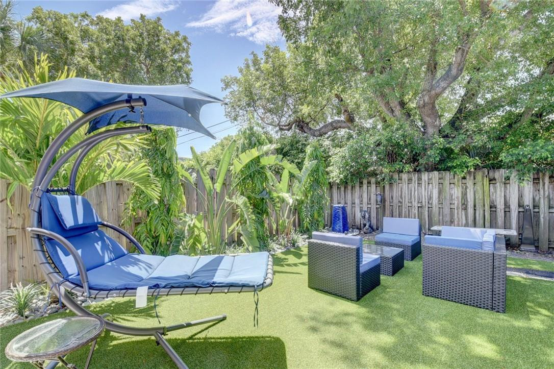 FAVALE ESTATES - Residential Lease