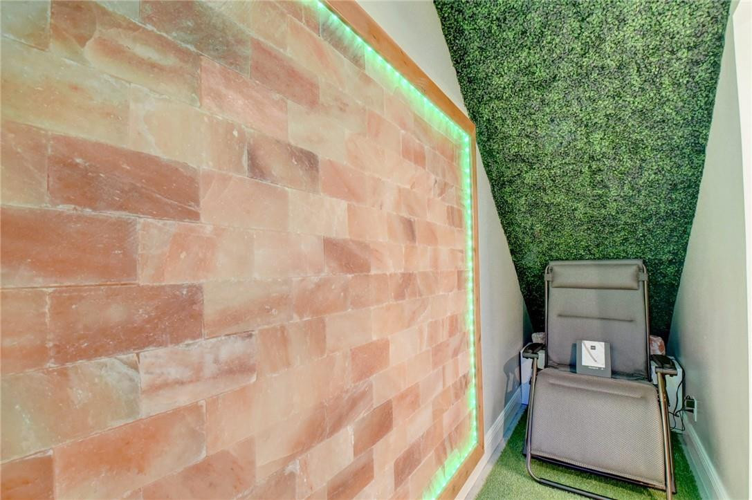 FAVALE ESTATES - Residential Lease