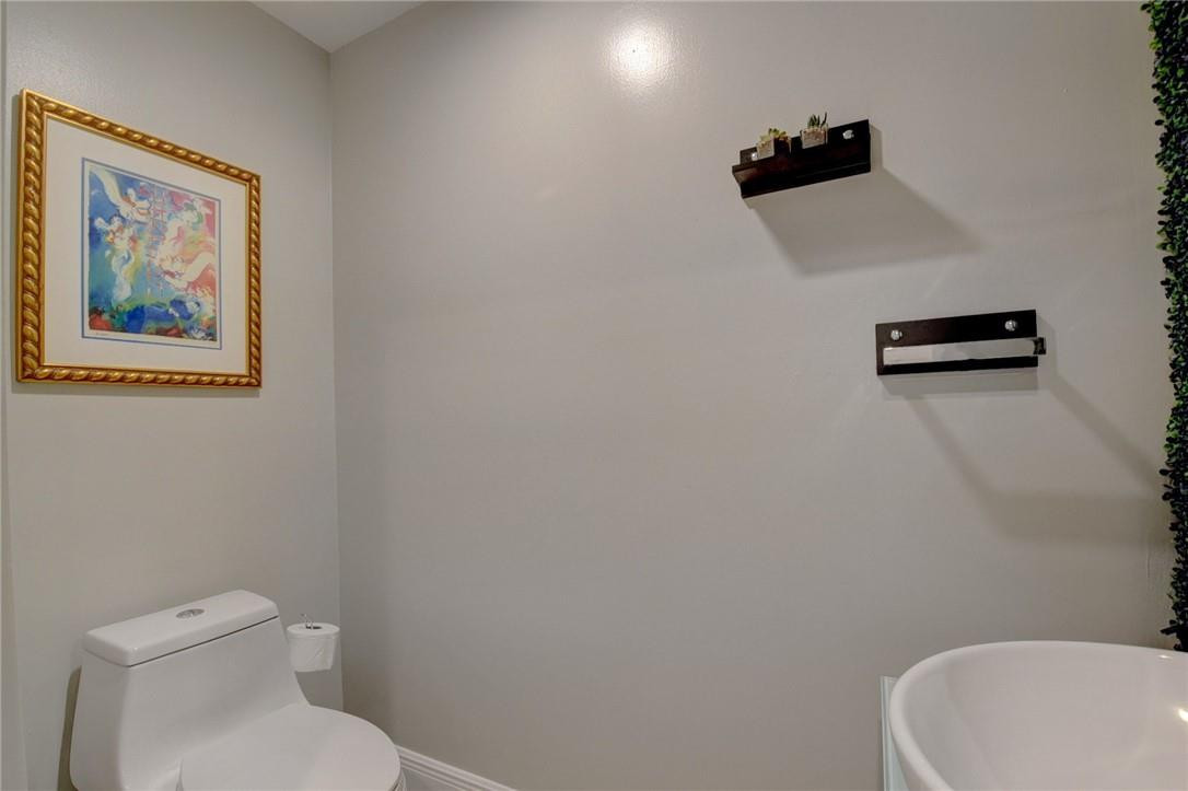 FAVALE ESTATES - Residential Lease