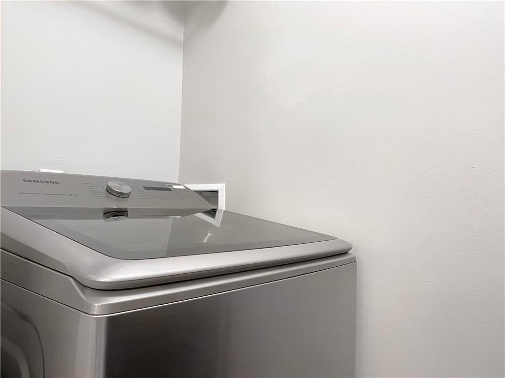 FAVALE ESTATES - Residential Lease