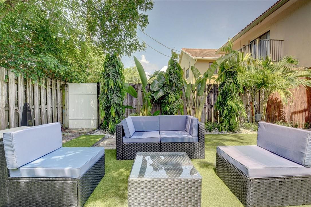 FAVALE ESTATES - Residential Lease