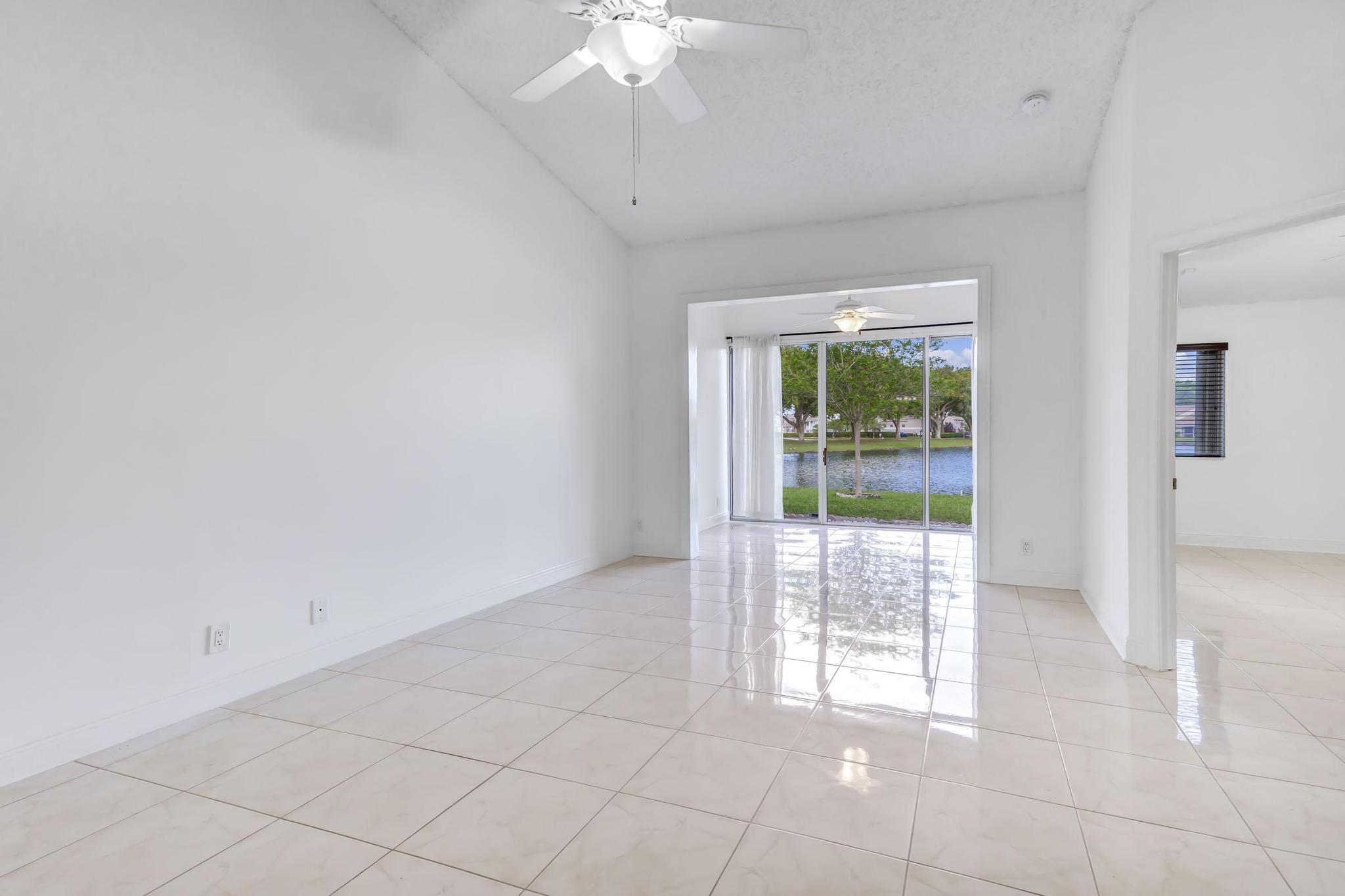BOCA GARDENS 4 - Residential
