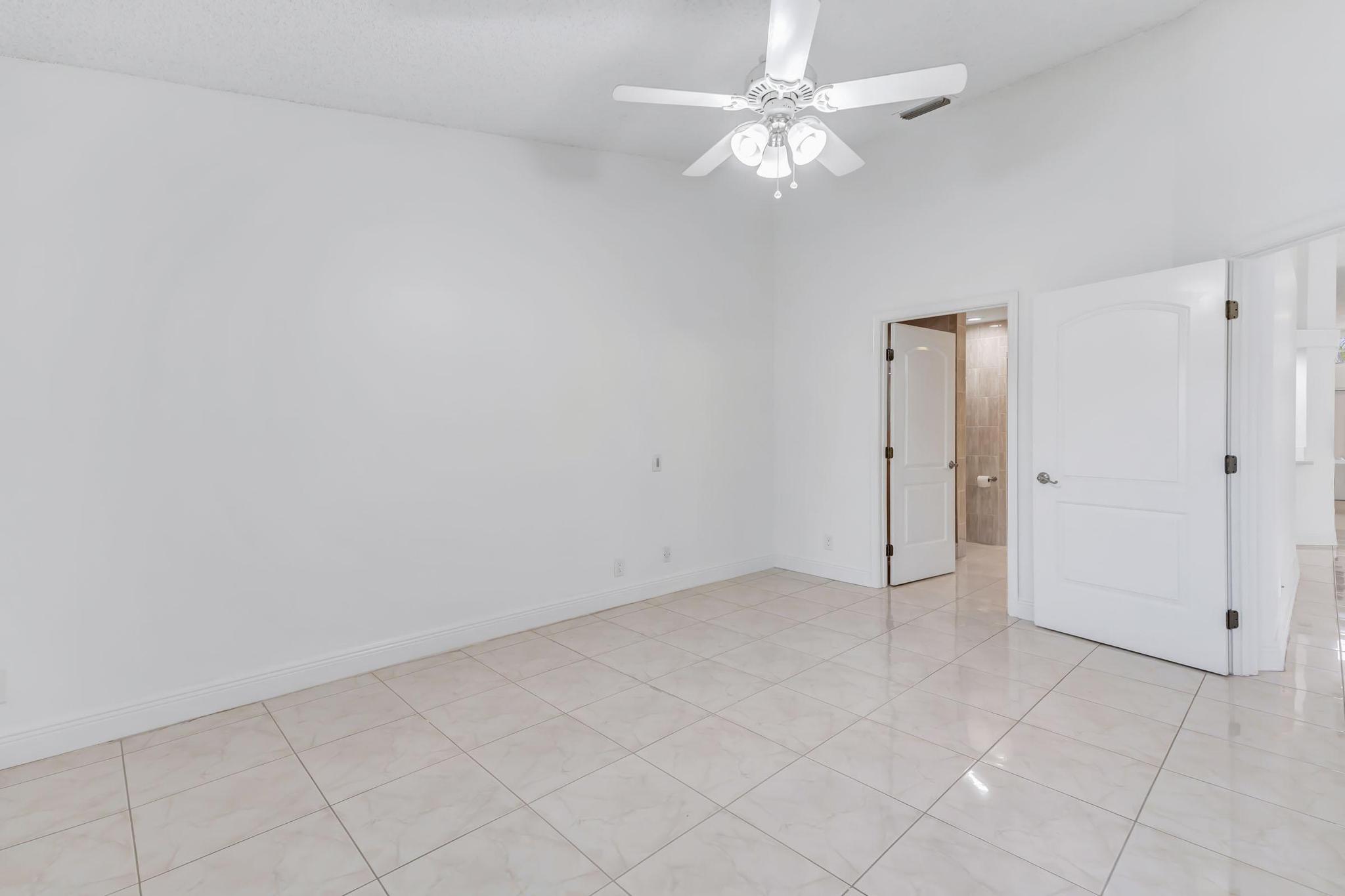 BOCA GARDENS 4 - Residential
