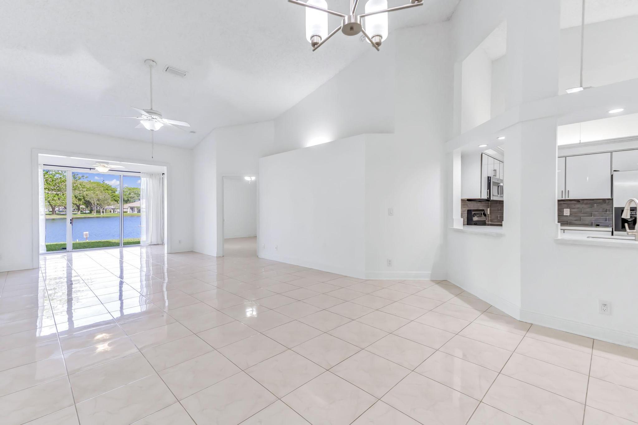 BOCA GARDENS 4 - Residential