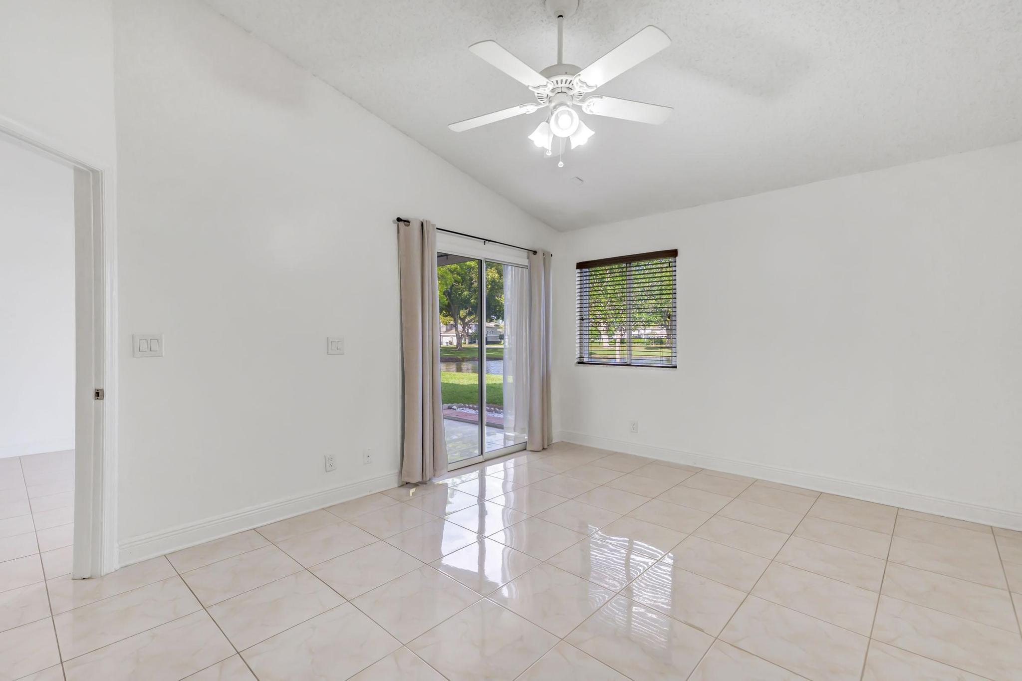 BOCA GARDENS 4 - Residential