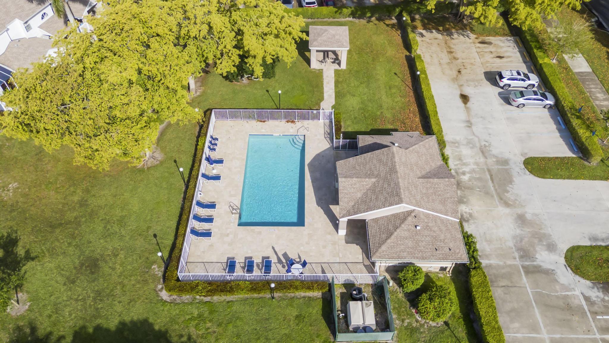BOCA GARDENS 4 - Residential