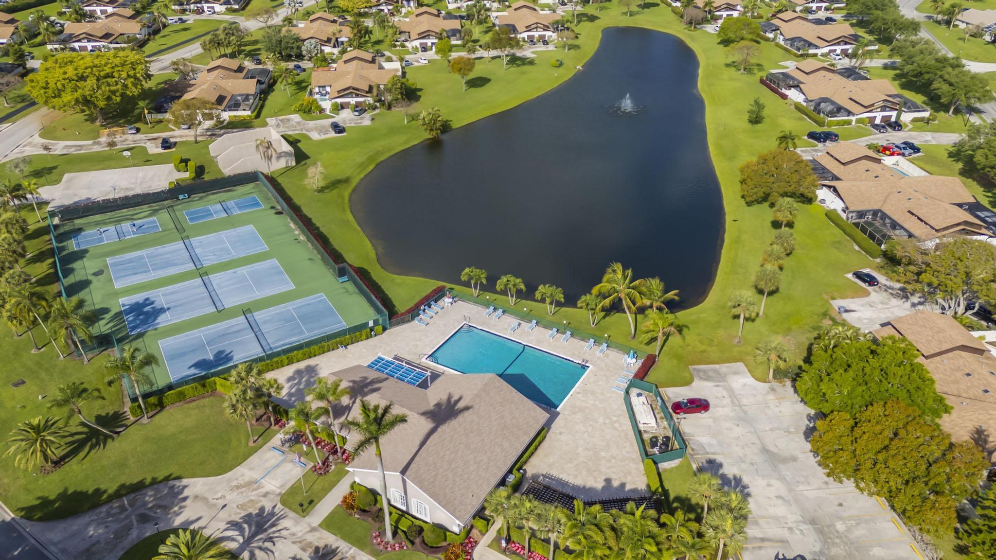 BOCA GARDENS 4 - Residential