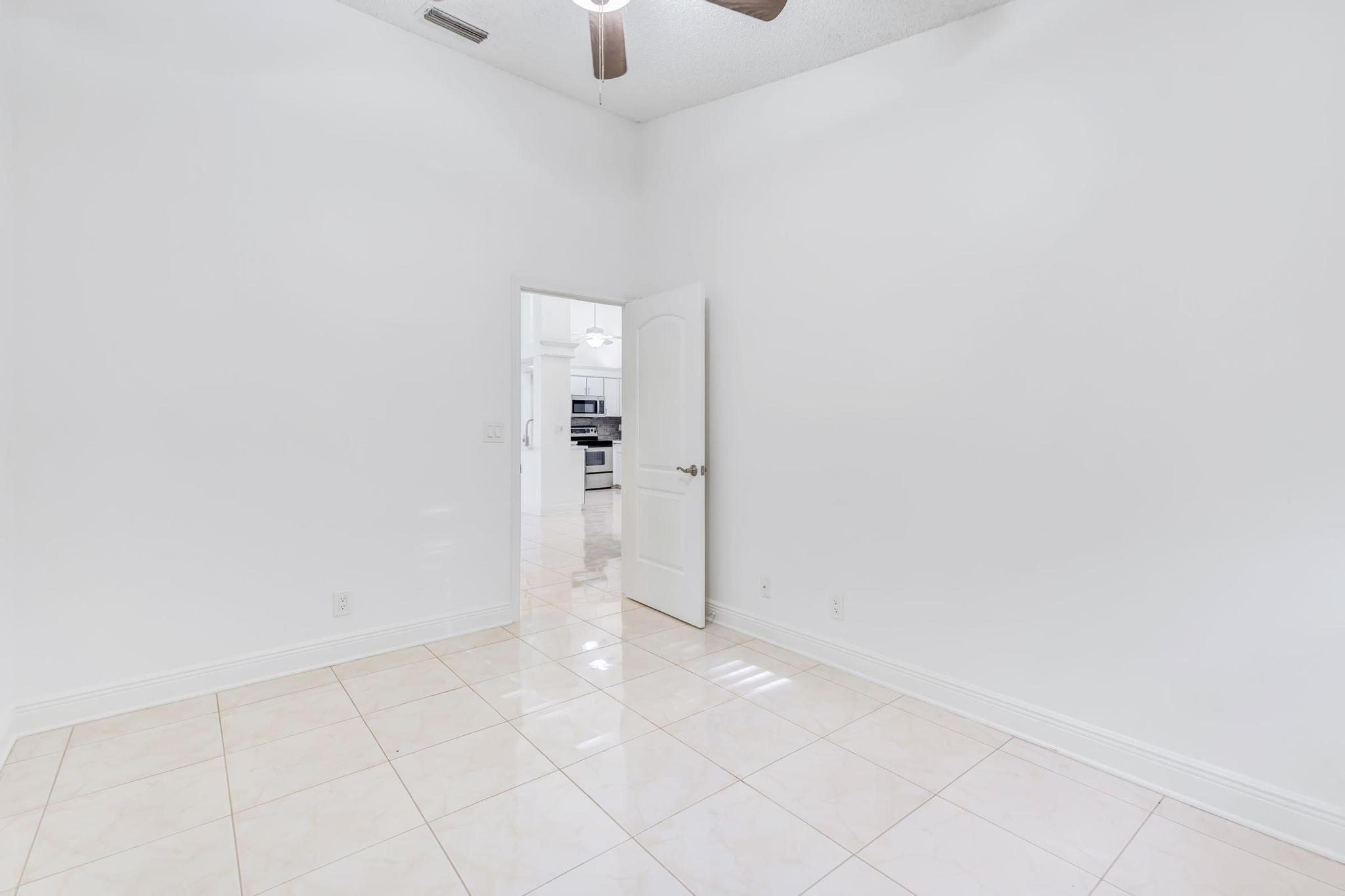 BOCA GARDENS 4 - Residential